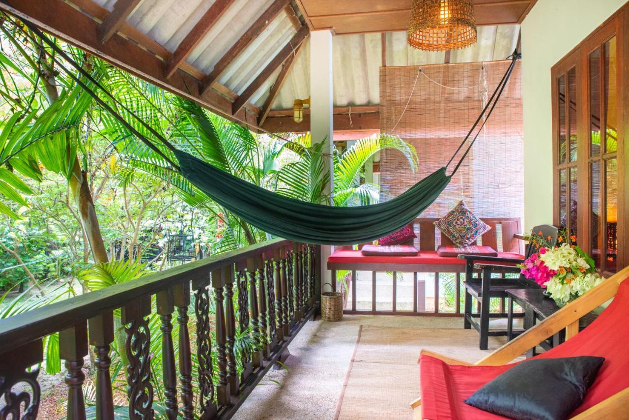 Alcove Bungalow Hinkong Exterior photo